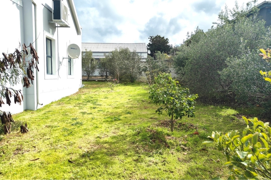 2 Bedroom Property for Sale in Moorreesburg Western Cape